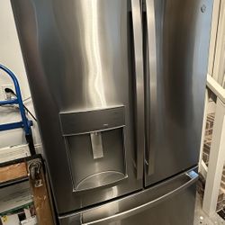 GE Energy Star 27.7 CU.FT French Door Counter Depth Refrigerator Stainless Steel