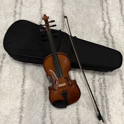 Cremona SV-130  Full Size with DOMINANT String