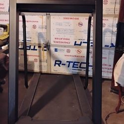 Landice L9 Pro Commercial Grade Treadmill 