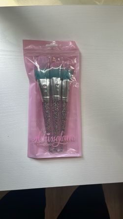 3 Piece Makeup Brushes