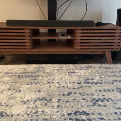 Lorccan TV Stand/Console