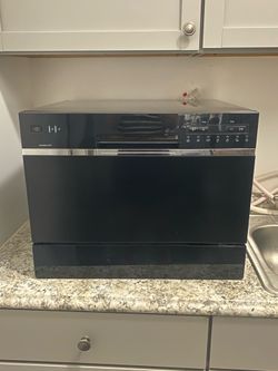 Countertop Dishwasher—EdgeStar