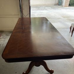 Solid Wood Dinning Table And Chairs