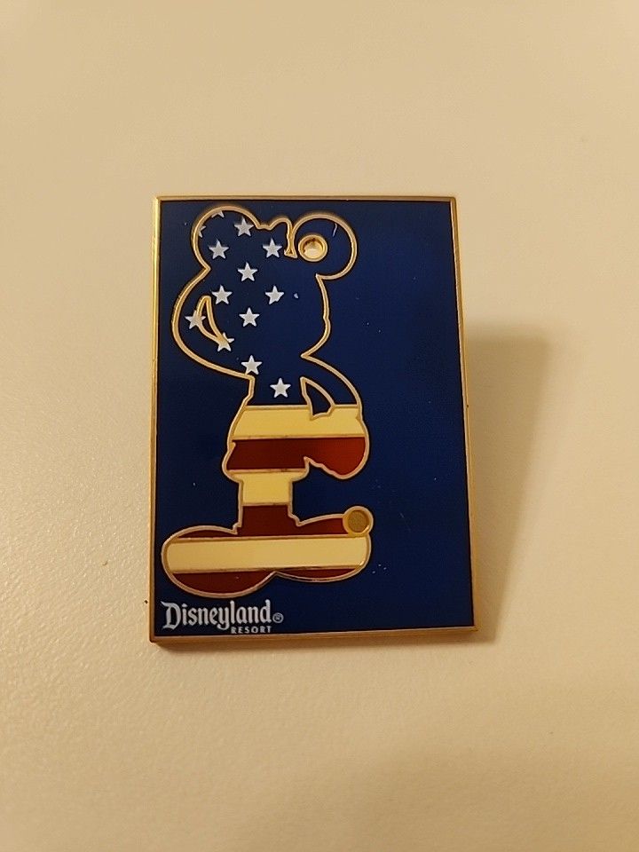 Disneyland Resort Mickey  Trading Pin 2007 Salute Americana Collectible Rare 