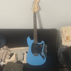 Squier Mustang