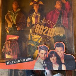 90210 Barbie Doll Set
