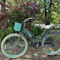 Women’s beach cruiser 