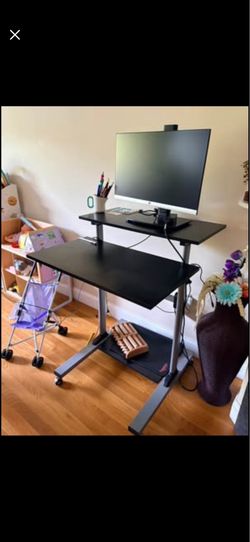 Manual Adjustable height computer table