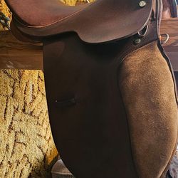 Prestwick Child's 15 1/2" English Saddle