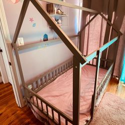 Montessori House Bed