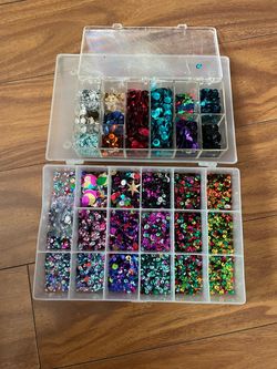 Large Sequin Collection in Organizer Cases