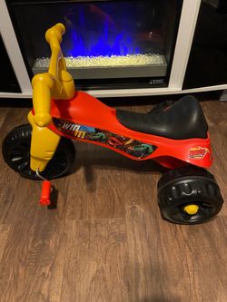 Fisher-Price Blaze and the Monster Machines Tricycle for Toddlers – Durable Outdoor Toy with Storage for Preschoolers Ages 2 and Up