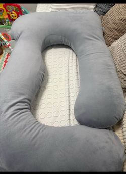 Pregnancy pillow.