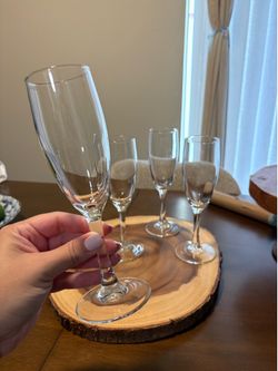 4 Champagne Flutes