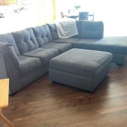 ‘L’ Sectional With Oversized Ottoman 