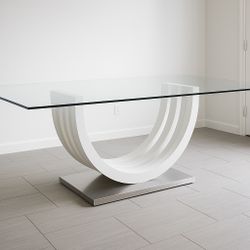 Dinner/Desk Table For Up To 6 People