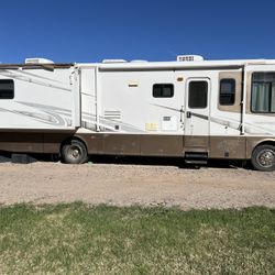 Holiday Rambler Vacationer RV 