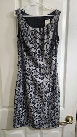 https://offerup.co/faYXKzQFnY?$deeplink_path=/redirect/  snake skin pattern body con cocktail dress grey black white