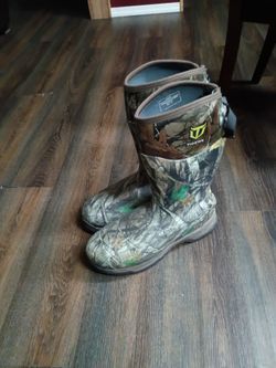 Hunting boots