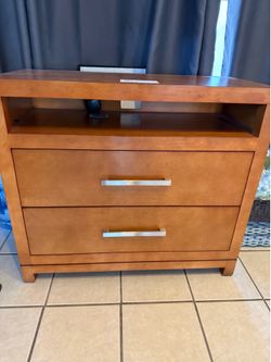 Free tv stand