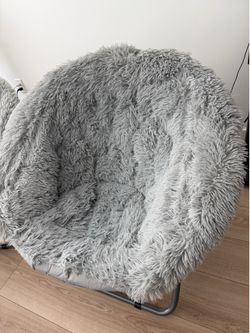 2 fuzzy bowl chairs