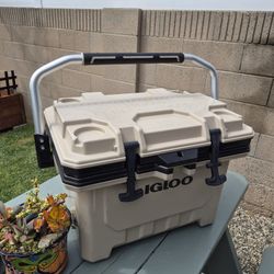 IGLOO COOLER Trailmate 25 Qt