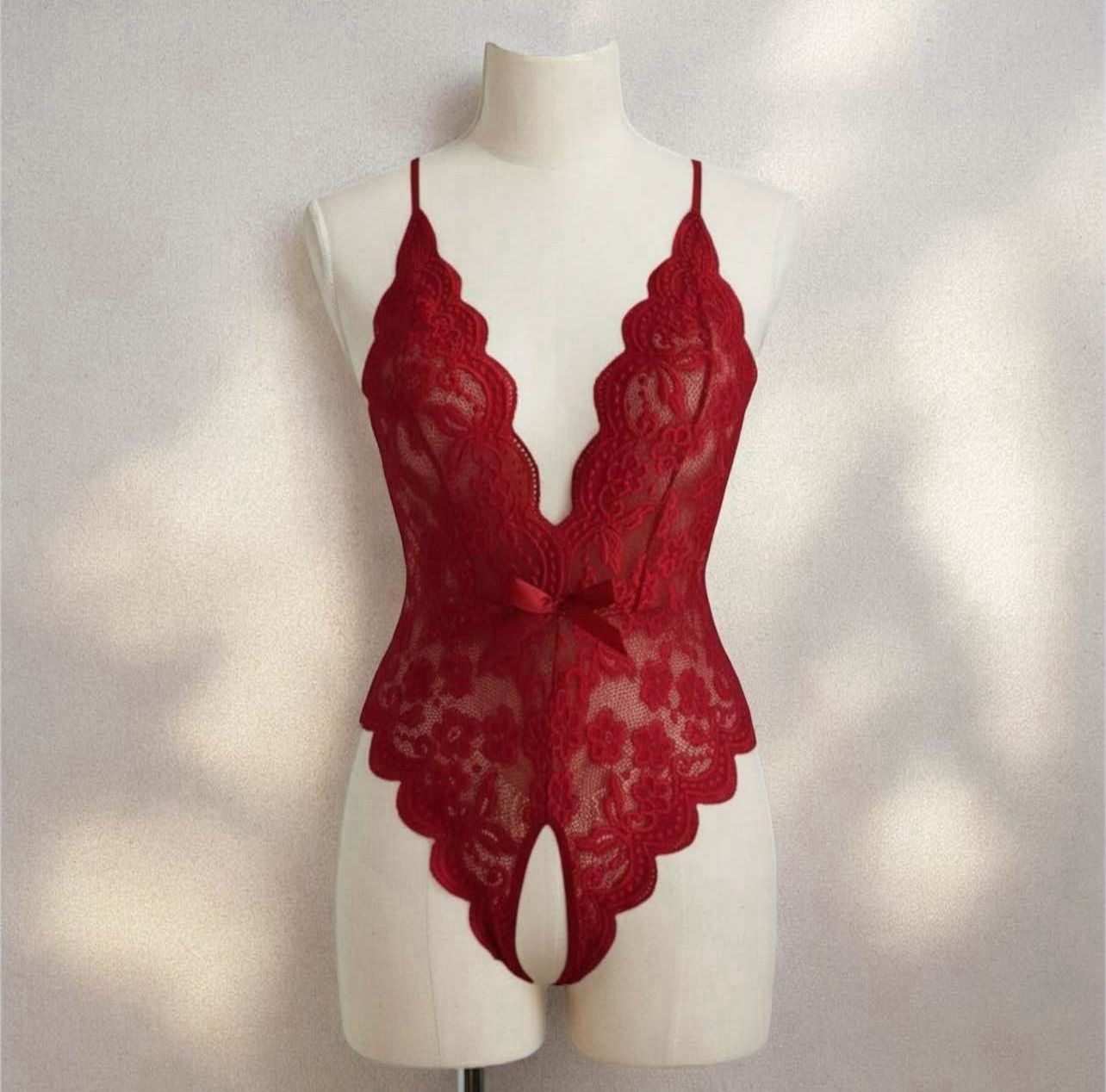 NEW/NUEVO Thong crotchless lingerie L /XL/ lencería de tanga sin entre piernas L/XL