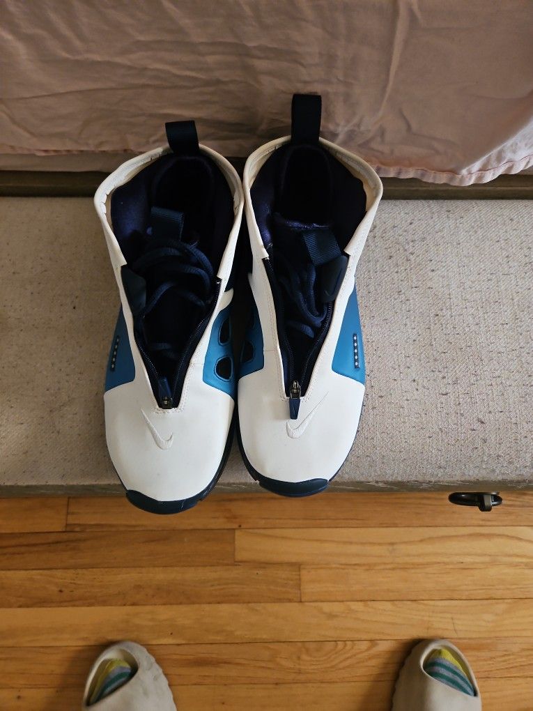 Flightposite Sneakers