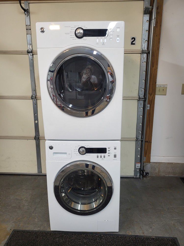 Ge 24 In Washer And Dryer Set 