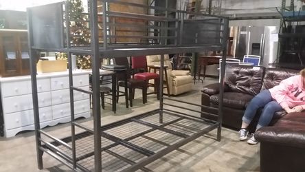 Brand new Hillsdale bunk bed