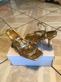 Miss Lola gold high heels size 6