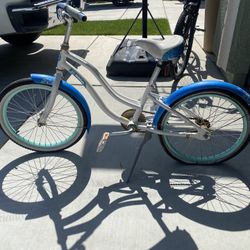 Kids/ Girls Bike