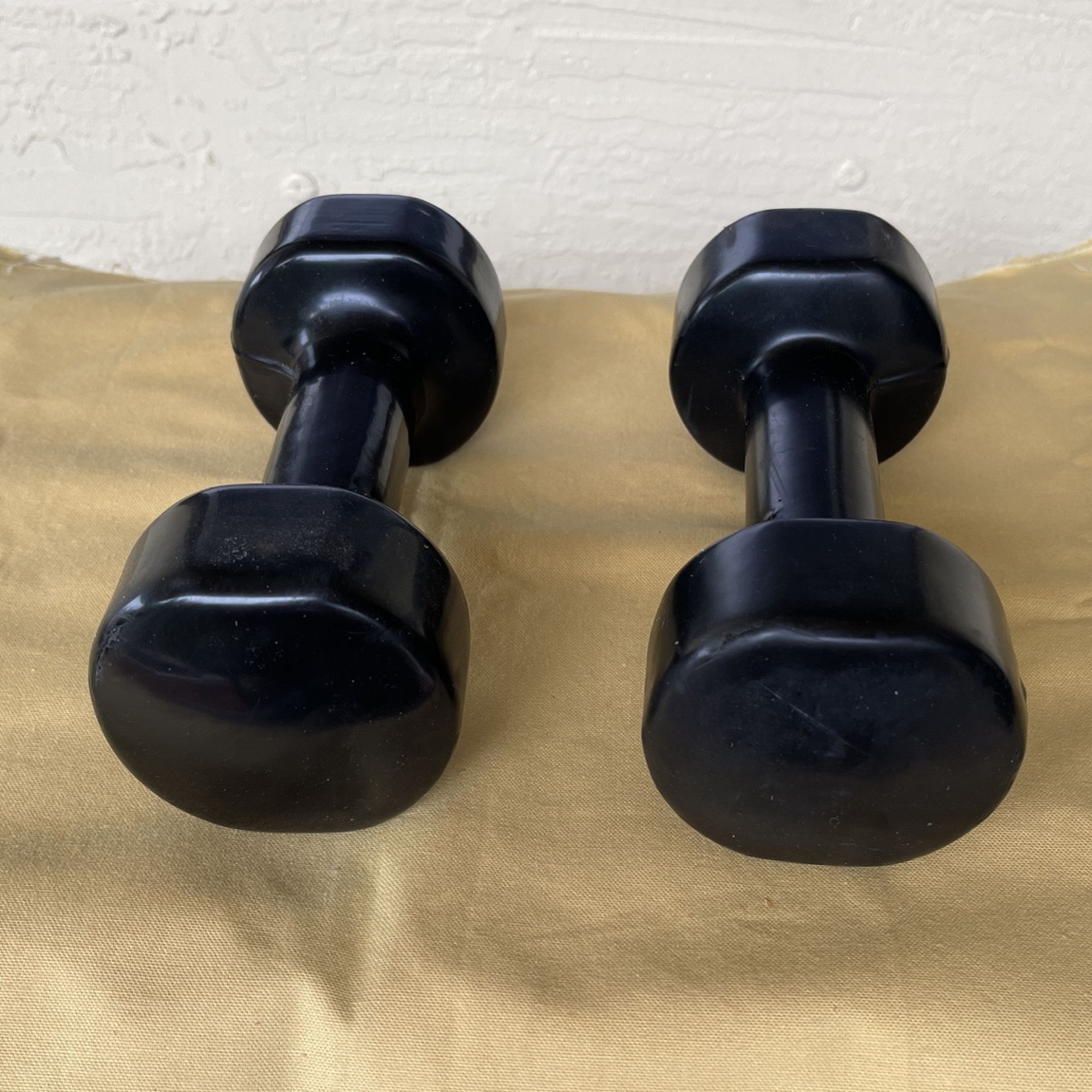 SET BLACK BARBELL  COMBINED WEIGHT 15.4 LBS  