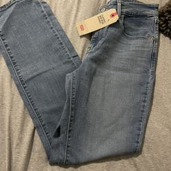 Women Levi’s 