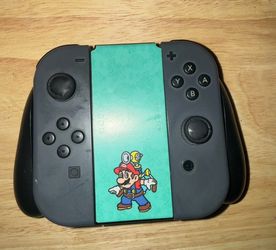 Nintendo Switch Gray Joy-Con Controllers + Grip