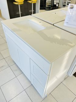 42” Vanity With Quartz Countertop And Sink - Limited Stock!