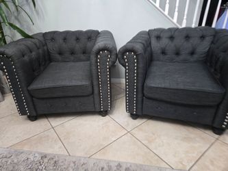 Eisner Upholstered Chesterfield Accent Chairs