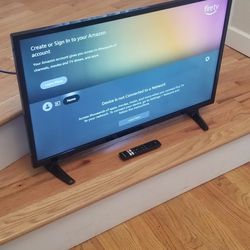 NEW cond  INSIGNIA  32 INCHES  , SMART TV. , WORKS EXCELLENT.  $130
