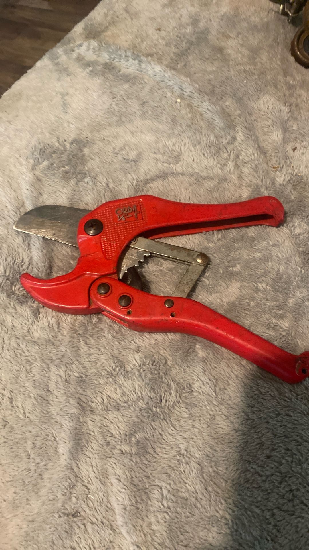 1/2~1inch PVC Ratcheting Pipe Cutter