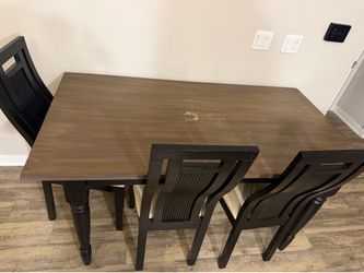 Kitchen table with 4chairs