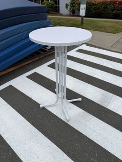 Free table