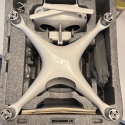 DJI Phantom 4 Drone 