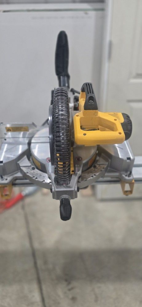 Dewalt 10" Miter Saw 10" DWS 713