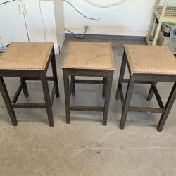Preowned set of three bar stools 