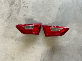 Chevrolet Malibu trunk lid lights