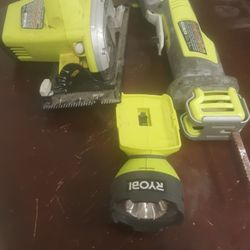 12V Small Sawsaw 12V small edge saw and flash light batteries not included 