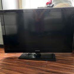 SAMSUNG 40”inch Ultra TV