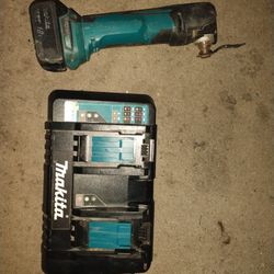 MAKITA XMT03Z  18V LXT MULTIOOL AND DUAL RAPID CHARGER W/BATTERY 