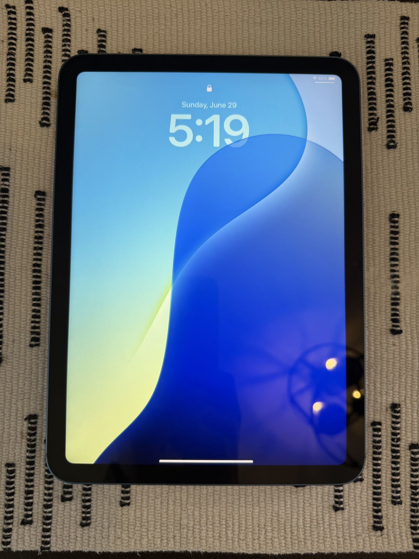 Apple iPad 10th Generation WiFi + Cellular