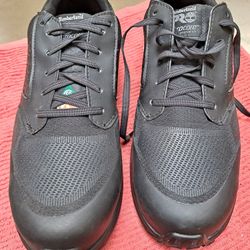 TIMBERLAND PRO aerocore ENERGY SYSTEM.  STEEL TOE . BLACK. OIL AND  SLIP RESISTANT.  NON MZRKING